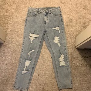 Light Wash Ripped Jeans